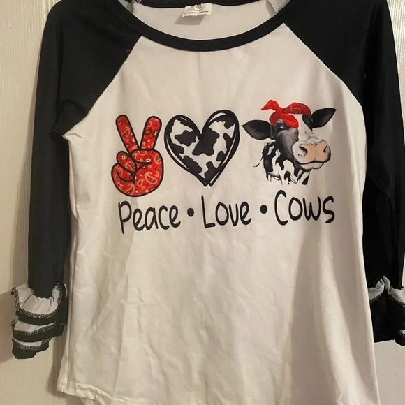 New Peace, Love, Cows Outfit - Picture 4 of 8